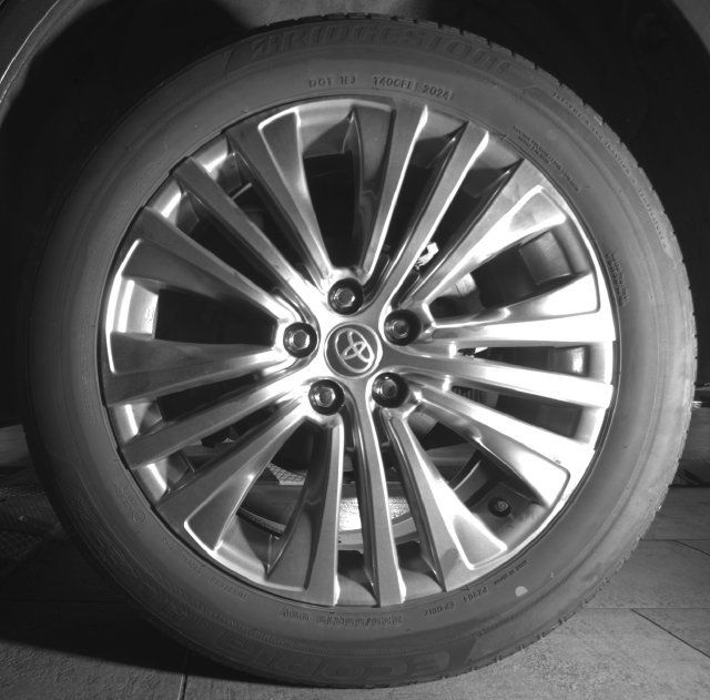 Used 2024 Toyota Venza XLE AWD/4WD image 12