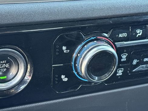 Used 2024 GMC Sierra 1500 SLE image 19