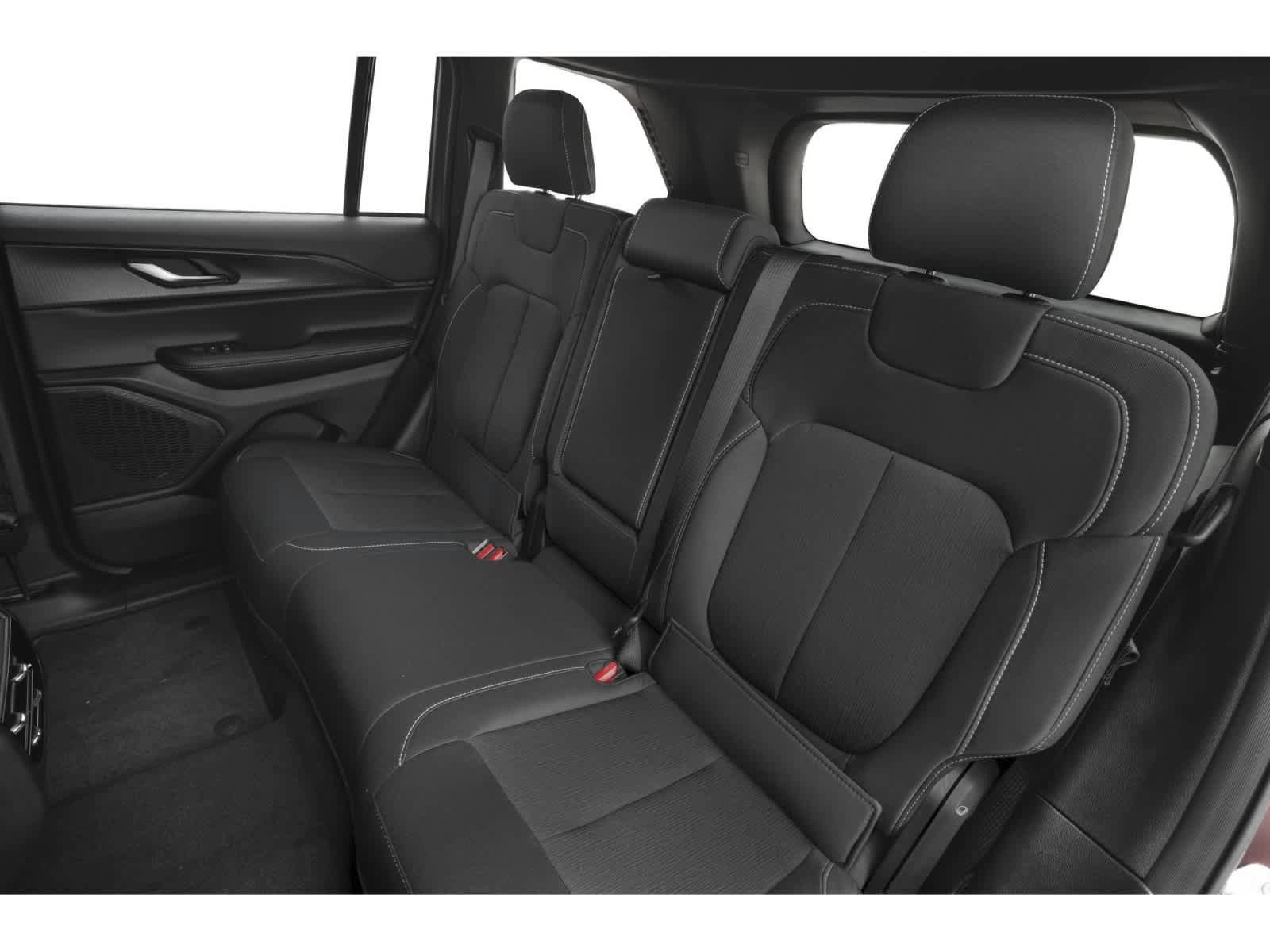 Used 2025 Jeep Grand Cherokee Limited AWD/4WD image 8