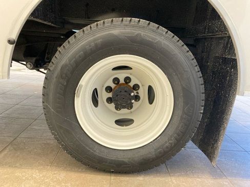 New 2025 Ford E-350 and Econoline 350 Super Duty w/ Power Equipment Group image 23