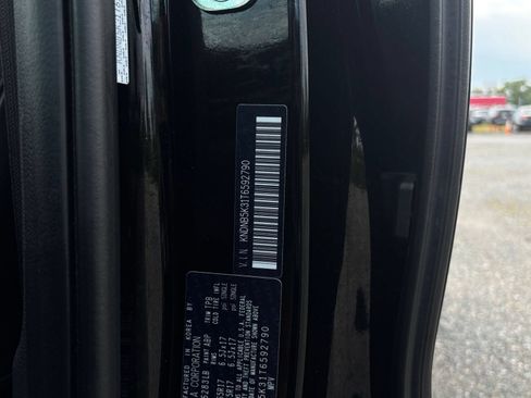 Used 2026 Kia Carnival FWD image 27