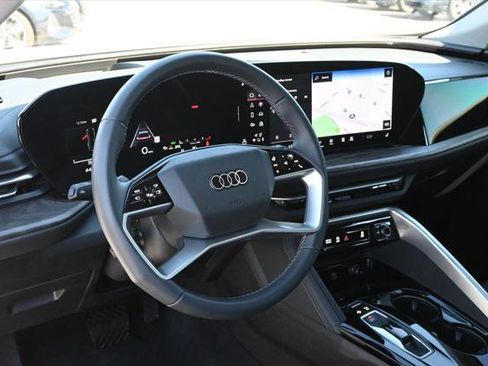 Certified 2025 Audi Q5 Premium Plus w/ Premium Plus AWD/4WD image 15