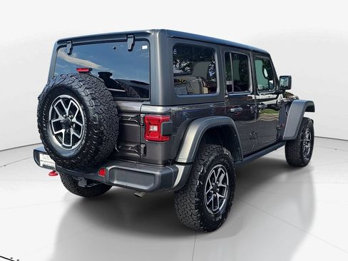 Used 2025 Jeep Wrangler Unlimited Rubicon AWD/4WD image 5