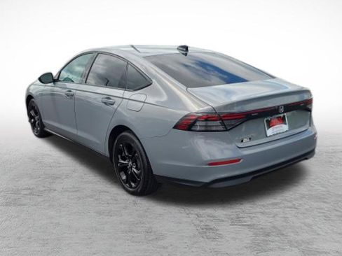 Used 2025 Honda Accord SE image 6