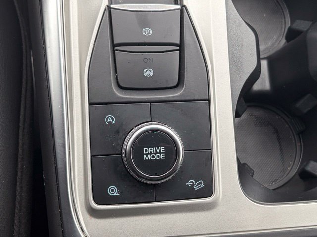 Used 2023 Ford Explorer XLT w/ Equipment Group 202A AWD/4WD image 25