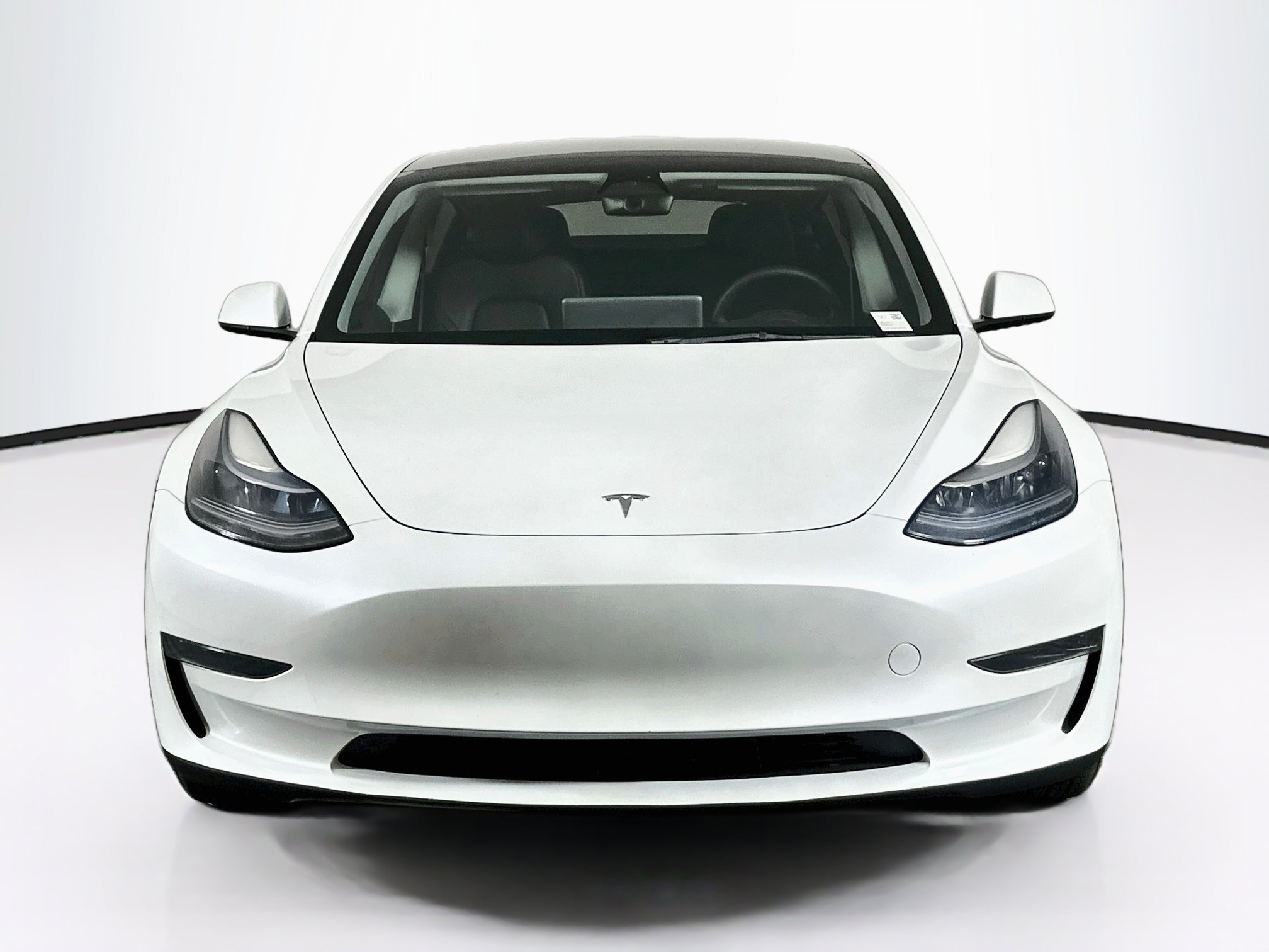 Used 2023 Tesla Model 3 Standard Range RWD image 2