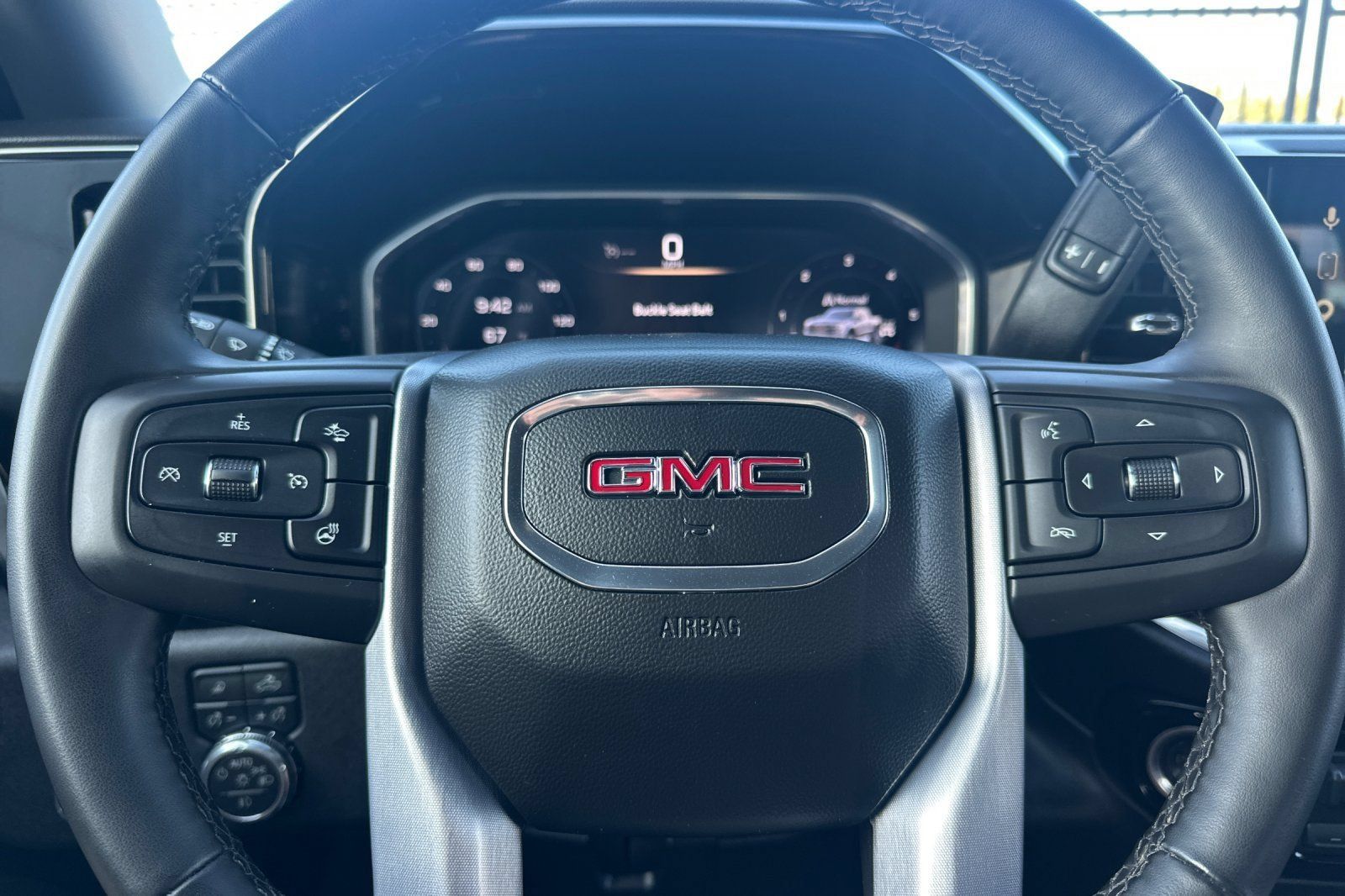 Used 2026 GMC Sierra 1500 SLT AWD/4WD image 33