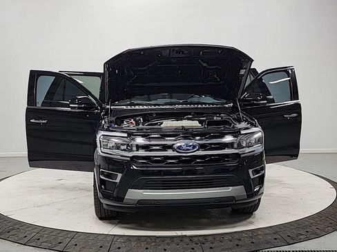 Used 2024 Ford Expedition Limited RWD image 10