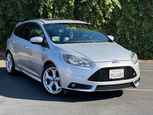 Used 2014 Ford Focus ST w/ Equipment Group 202A FWD image 1