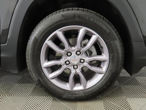 Used 2023 GMC Terrain SLT AWD/4WD image 31