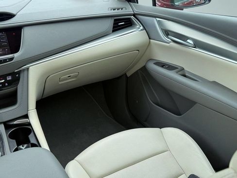 Used 2024 Cadillac XT5 Premium Luxury FWD image 16