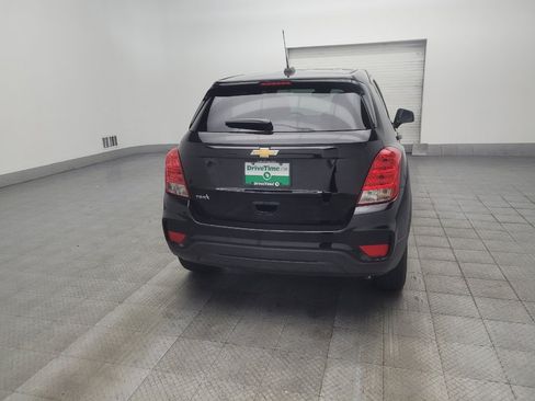 Used 2020 Chevrolet Trax LS w/ Tint and Cruise Package FWD image 7