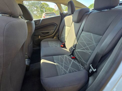 Used 2014 Ford Fiesta S image 8