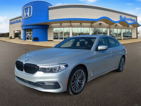 Used 2018 BMW 530i xDrive w/ Premium Package image 4