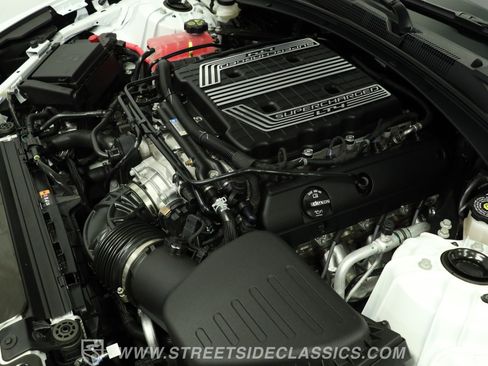 Used 2023 Chevrolet Camaro ZL1 RWD image 31