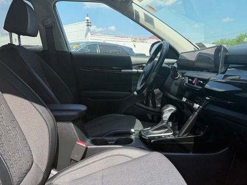 Used 2024 Kia Seltos S AWD/4WD image 9