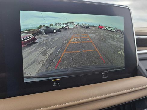 Certified 2024 Chevrolet Suburban Premier AWD/4WD image 30