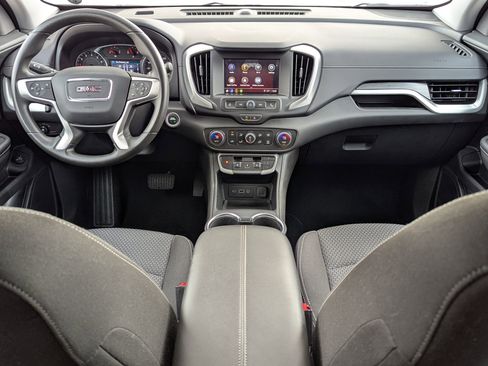 Used 2024 GMC Terrain SLE w/ Driver Convenience Package image 17