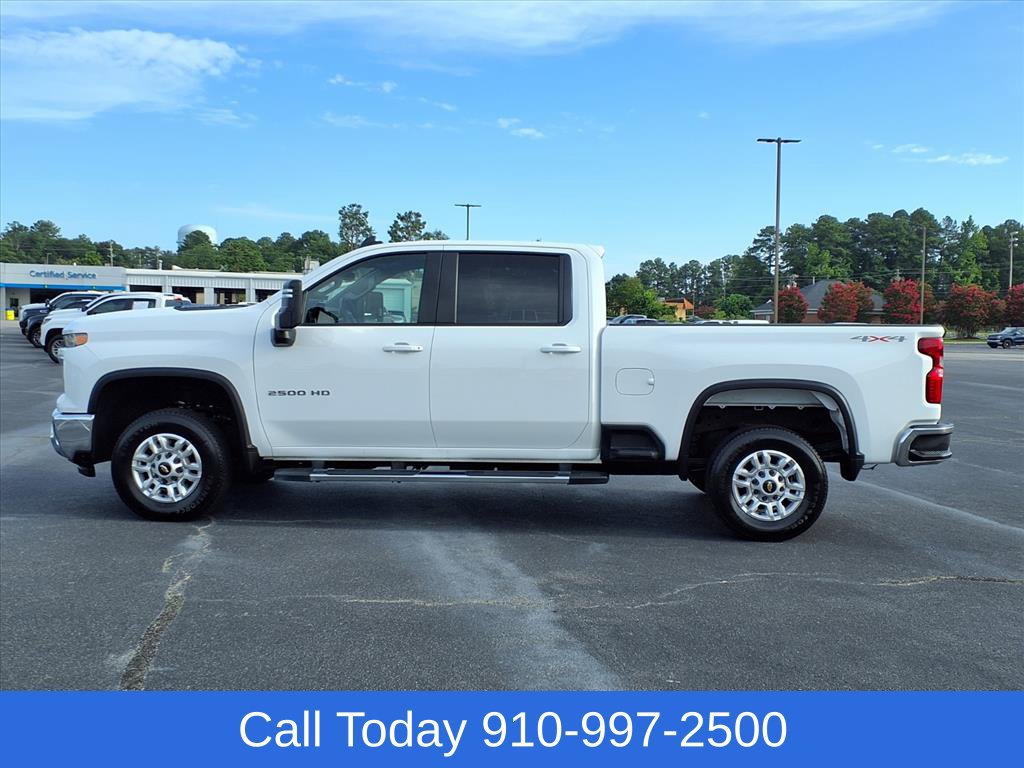 Used 2025 Chevrolet Silverado 2500 LT AWD/4WD image 4