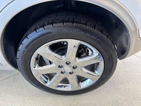 Used 2019 Buick Encore Essence w/ Experience Buick Package AWD/4WD image 38