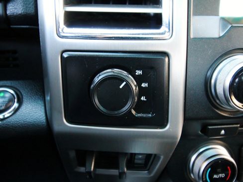 Used 2017 Ford F250 Platinum image 38