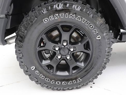 Used 2022 Jeep Wrangler Willys image 9