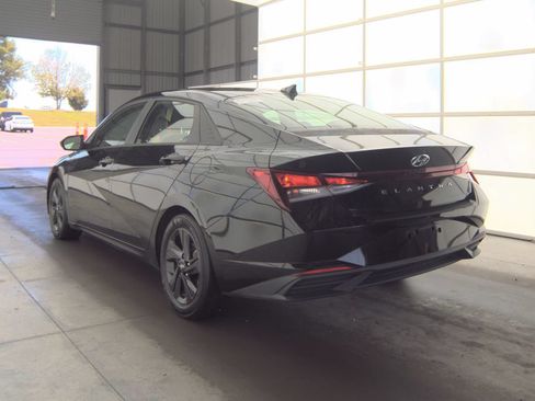 Used 2022 Hyundai Elantra SEL FWD image 6