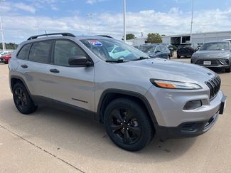 Used 2016 Jeep Cherokee Sport w/ Cold Weather Group image 1