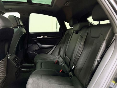 Used 2022 Audi SQ5 Premium w/ Convenience Package image 16