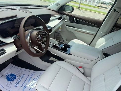 New 2026 Buick Enclave Avenir w/ Super Cruise Package FWD image 16