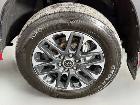 Used 2024 Toyota Tundra Limited image 27