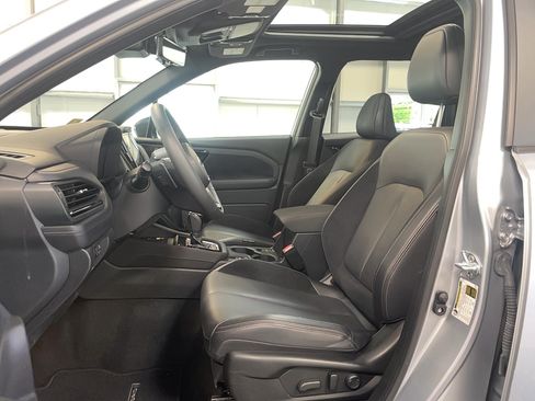Used 2025 Subaru Forester Touring AWD/4WD image 6
