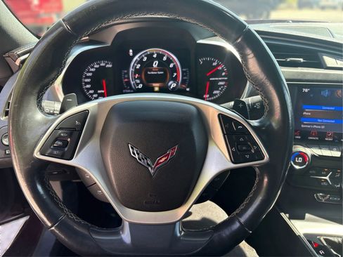 Used 2017 Chevrolet Corvette Stingray Coupe w/ 1LT RWD image 19