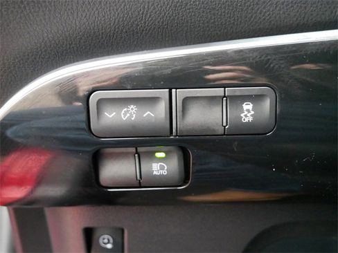 Used 2017 Toyota Prius Prime Premium image 15