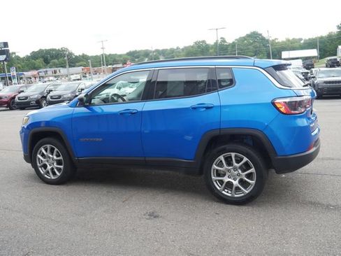 Used 2022 Jeep Compass Latitude AWD/4WD image 8