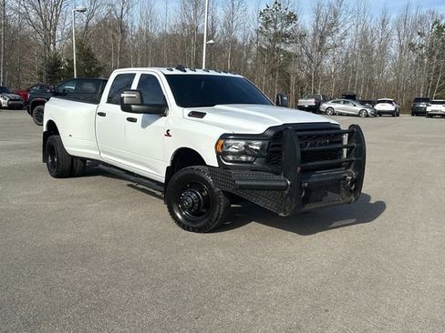 Used 2024 RAM 3500 Tradesman AWD/4WD image 2