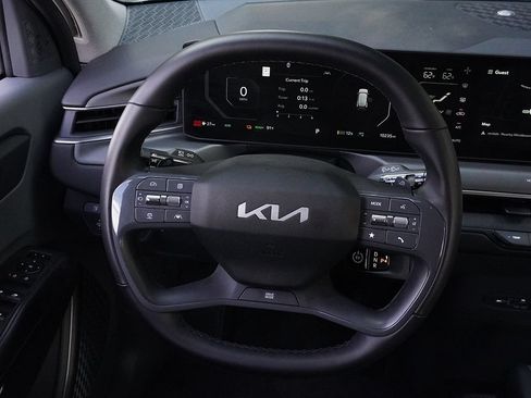 Used 2024 Kia EV9 Light Long Range RWD image 50