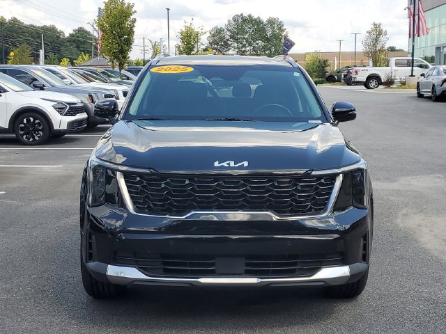 Certified 2025 Kia Sorento S AWD/4WD image 2