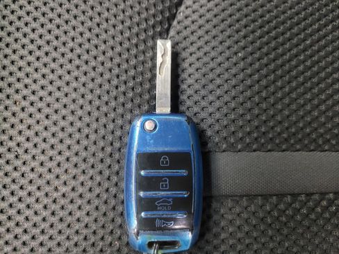 Used 2020 Kia Optima LX image 32