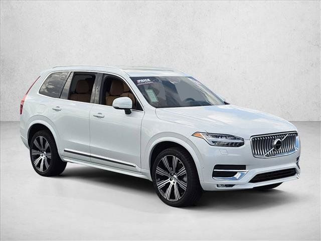 Used 2023 Volvo XC90 B6 Ultimate w/ Lounge Package AWD/4WD image 3