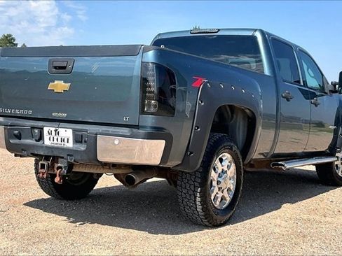 Used 2011 Chevrolet Silverado 2500 LT w/ Interior Plus Package AWD/4WD image 5