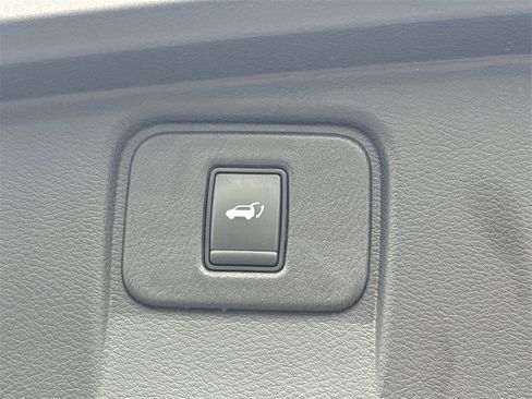 Certified 2019 Nissan Murano SL w/ Cargo Package image 18