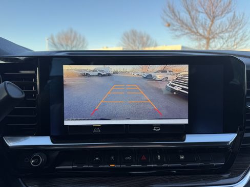 Used 2025 Chevrolet Silverado 1500 LT image 23