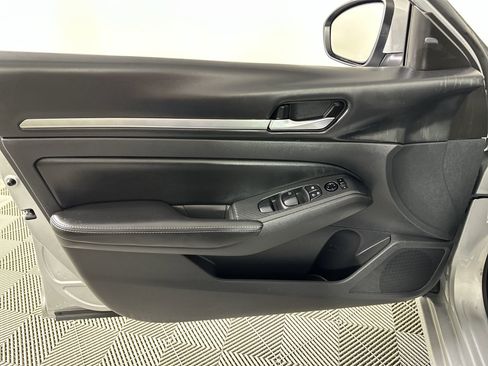 Used 2022 Nissan Altima 2.5 SV image 59