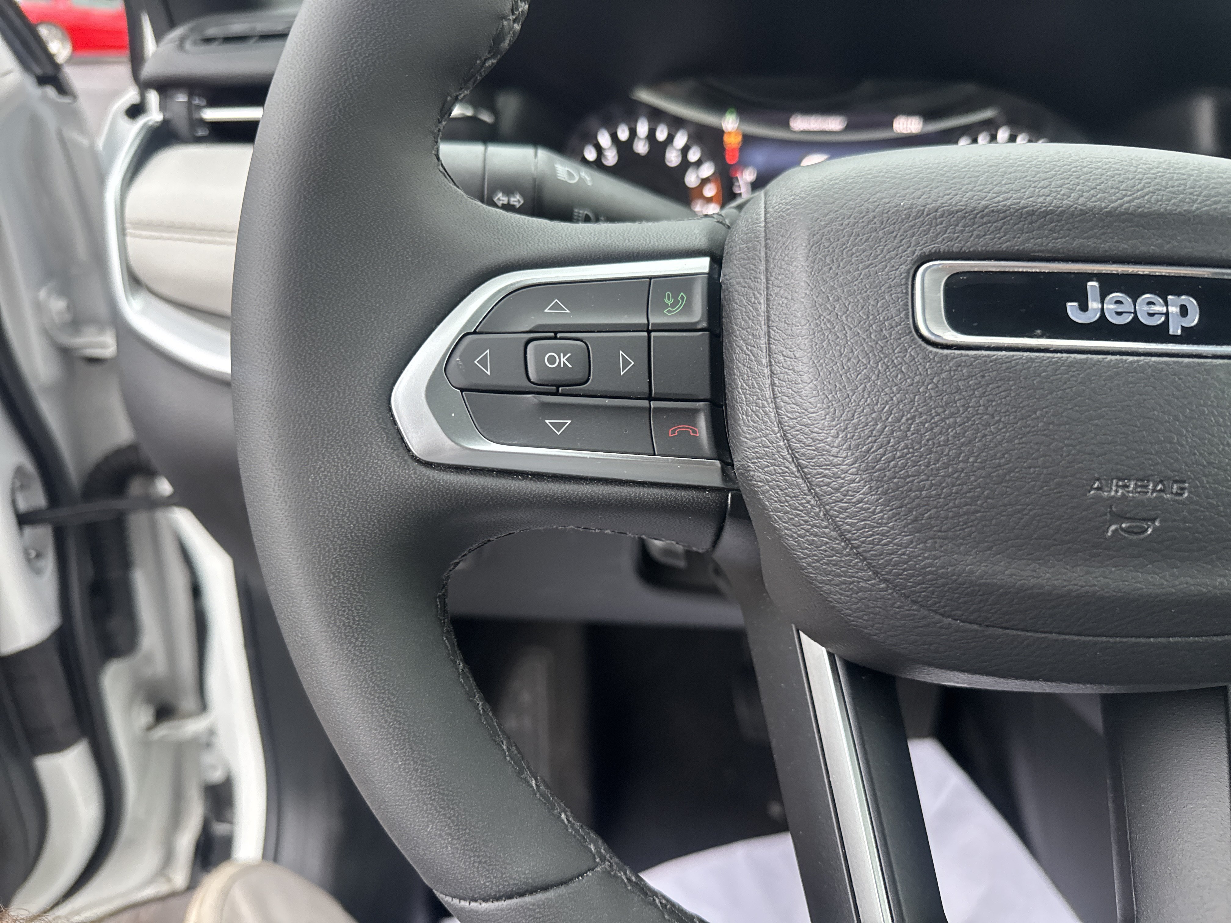 Used 2026 Jeep Compass Limited AWD/4WD image 18