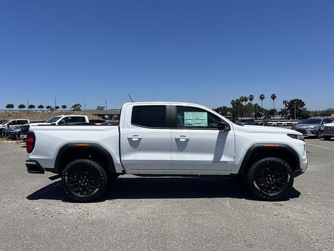 New 2026 GMC Canyon Elevation RWD image 2