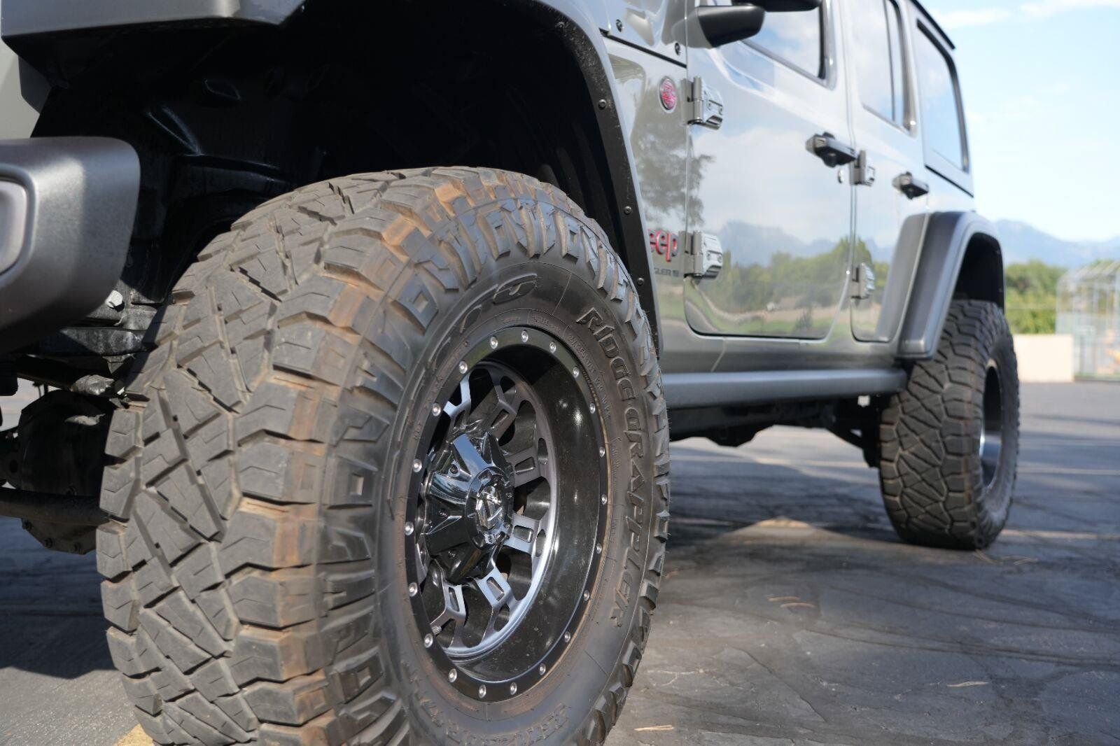 Used 2023 Jeep Wrangler Unlimited Rubicon AWD/4WD image 9