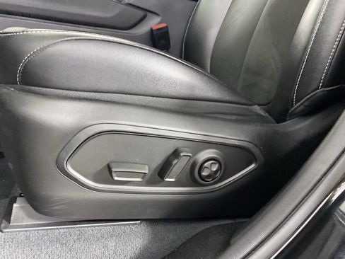 Used 2023 Jeep Grand Cherokee L Laredo AWD/4WD image 18