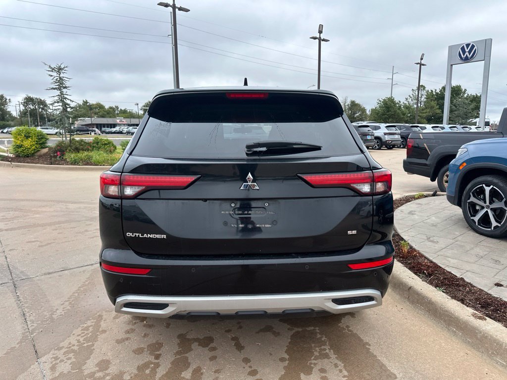 Used 2024 Mitsubishi Outlander SE FWD image 5