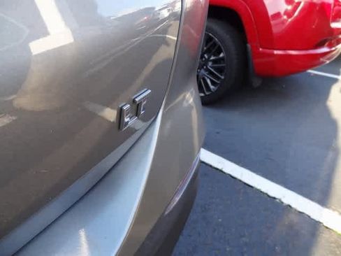 Used 2023 Chevrolet Equinox LT image 8